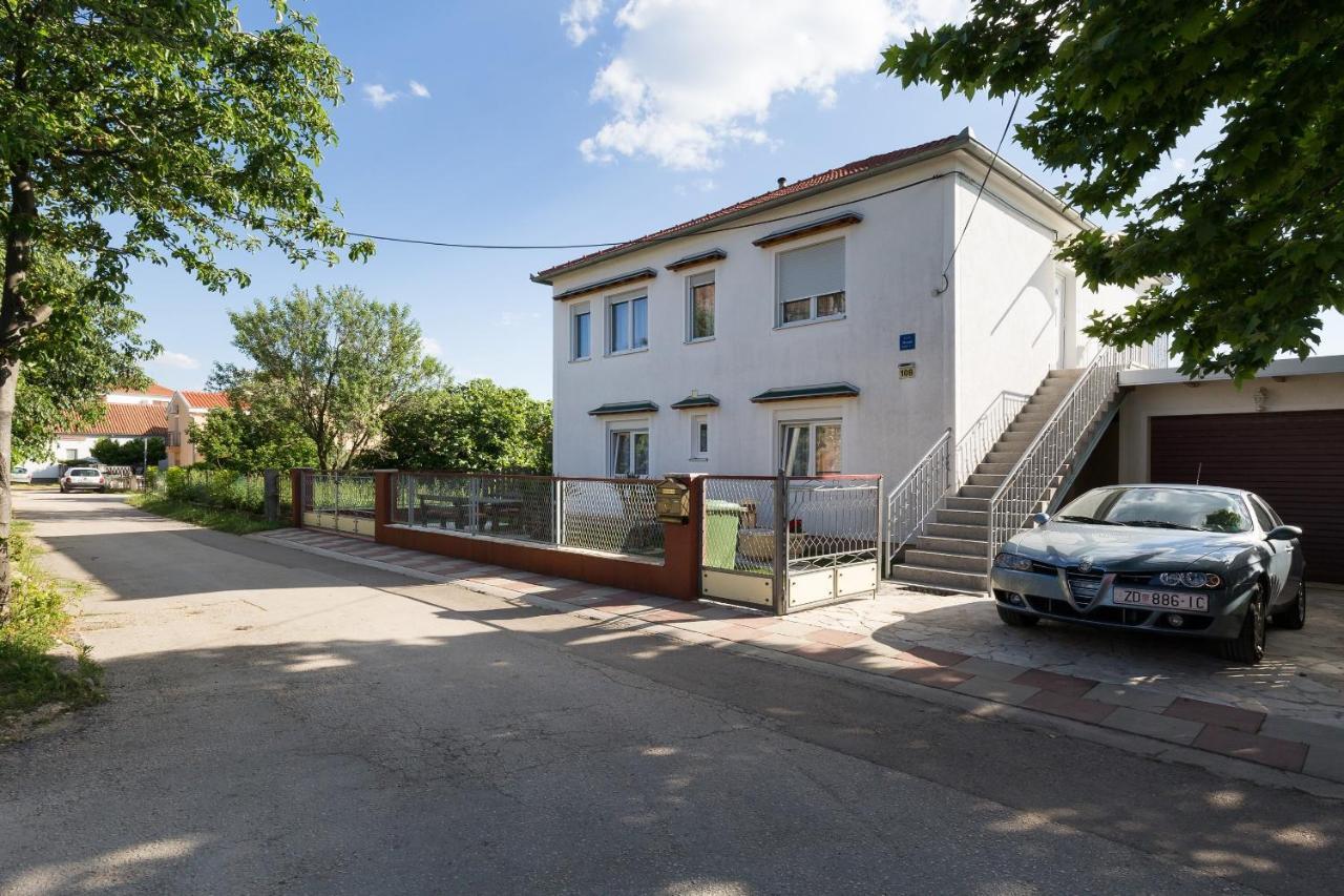 Apartment Twisting By The Private Pool Zadar Exteriör bild